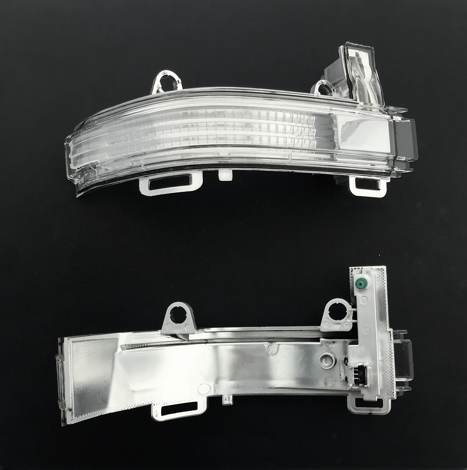 Volkswagen Crafter  Wing Mirror Indicator RIGHT HAND ( UK DRIVER Side ) 2017 to 2021 – Wing Mirror Indicator Lens